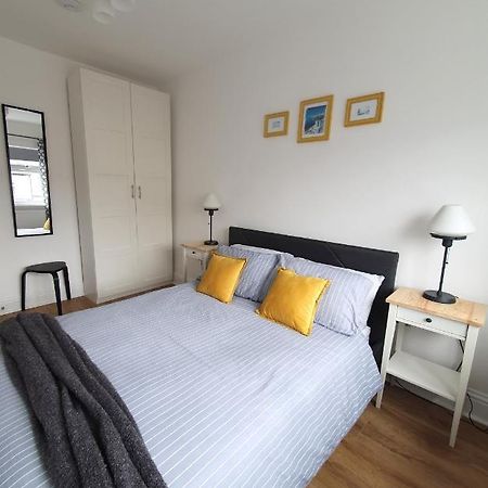 One Bed Apartment With Sofa Bed Llandudno Exterior photo